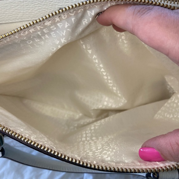 Kate Spade hand bag. Brand new with tags - Picture 4 of 6
